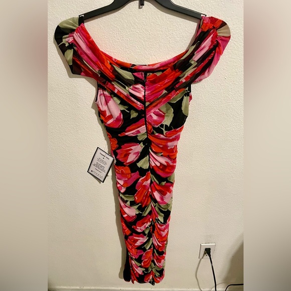 Floral Off-Shoulder Dress - Picture 5 of 9